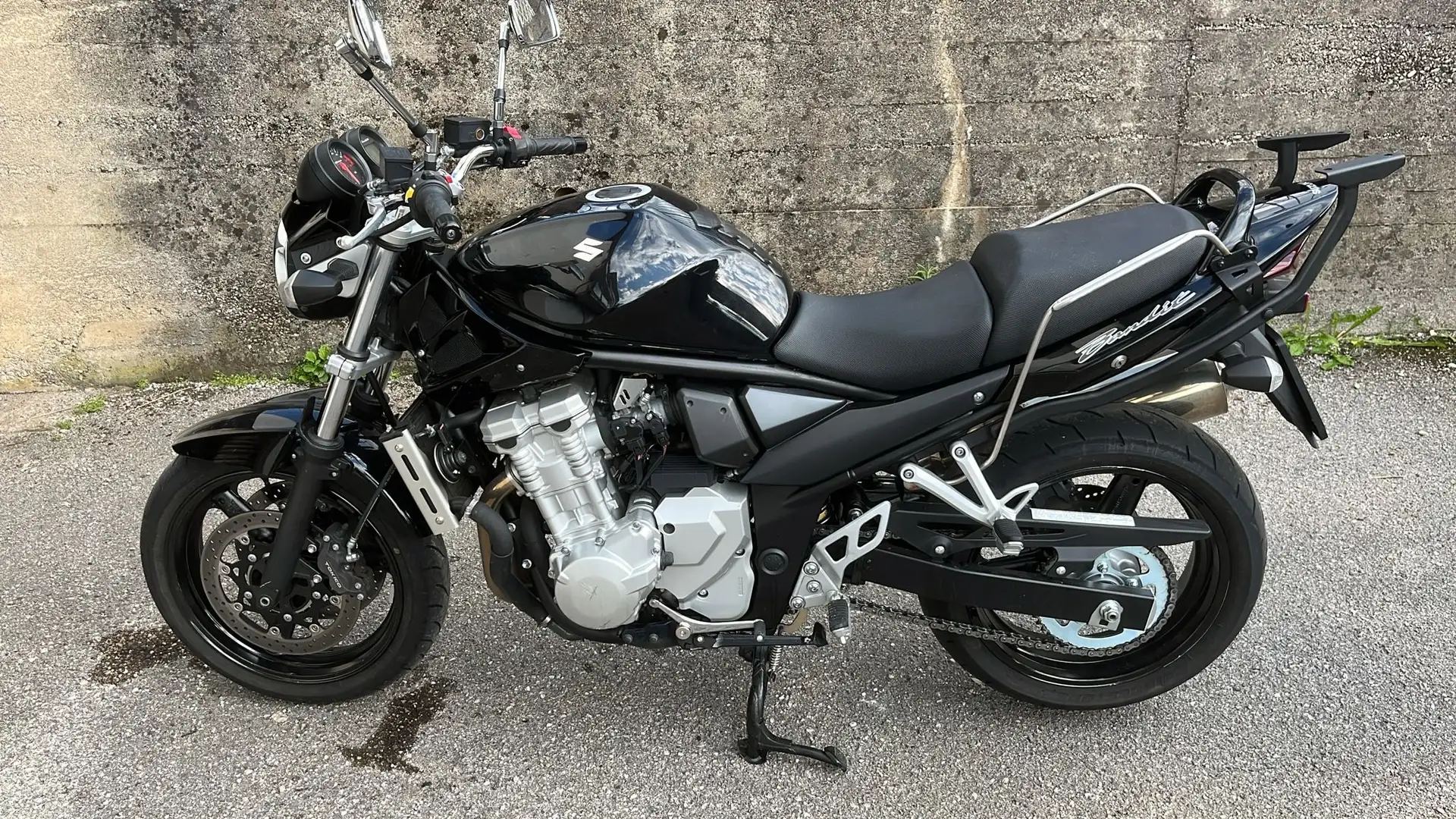 Suzuki Bandit 650 - 1