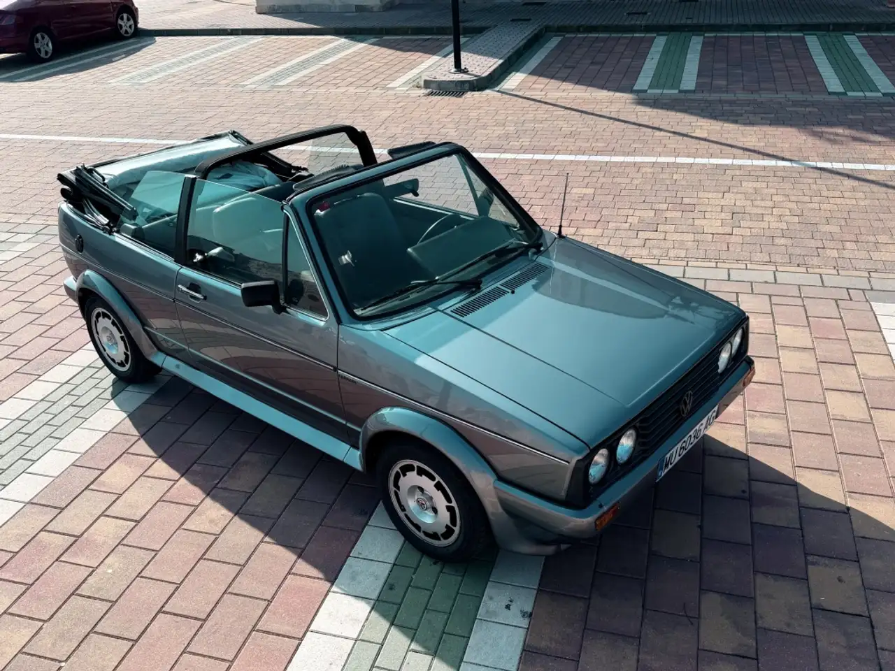 Volkswagen Golf Mk1 Cabrio, foto 1
