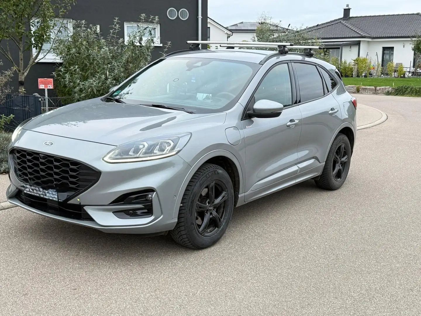 Ford Kuga Plug-In Hybrid ST-Line X Grau - 2