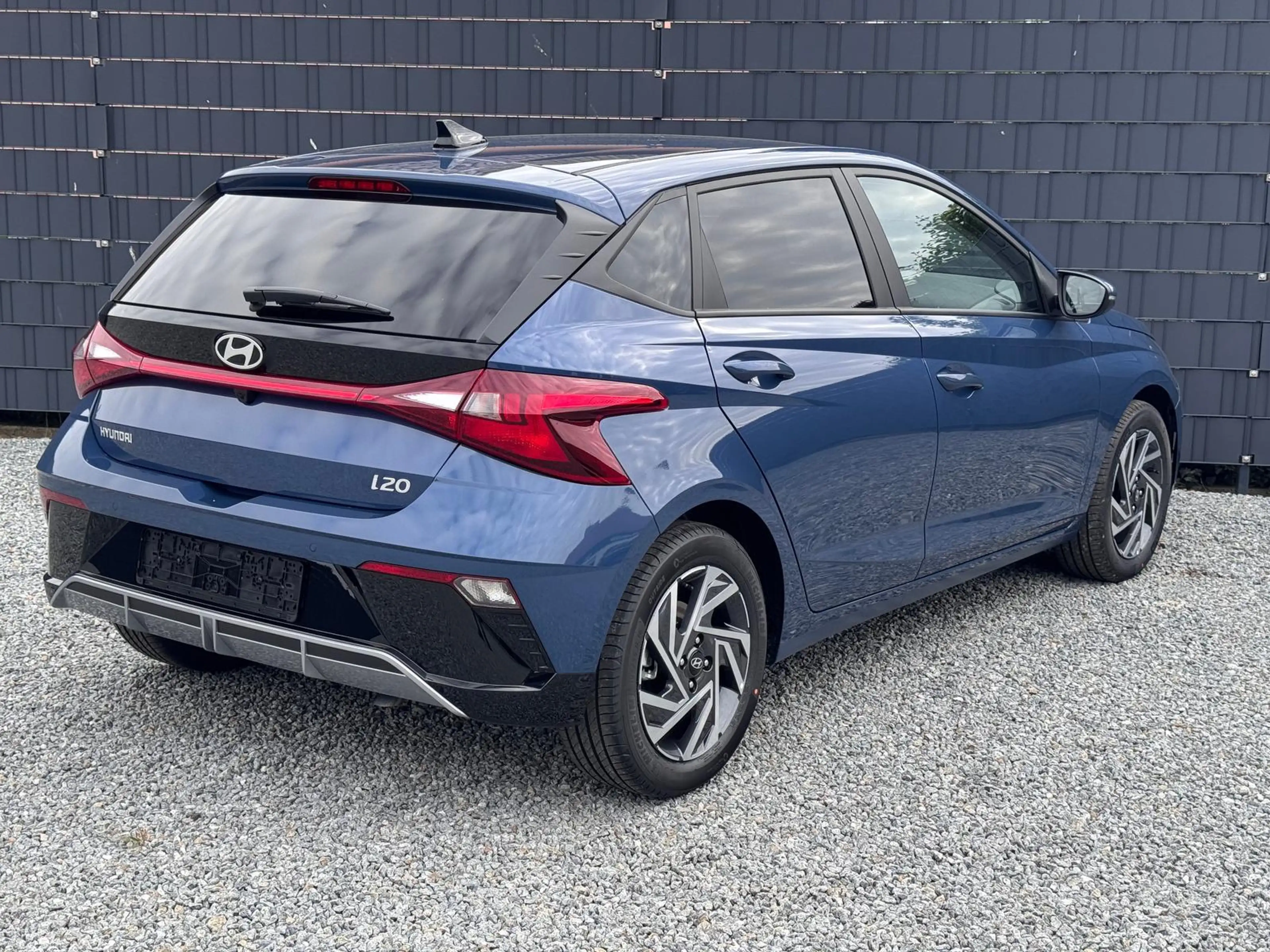 Hyundai i20 Family Automatik 66 kW (90 PS), Automatik, Fron... — photo 3