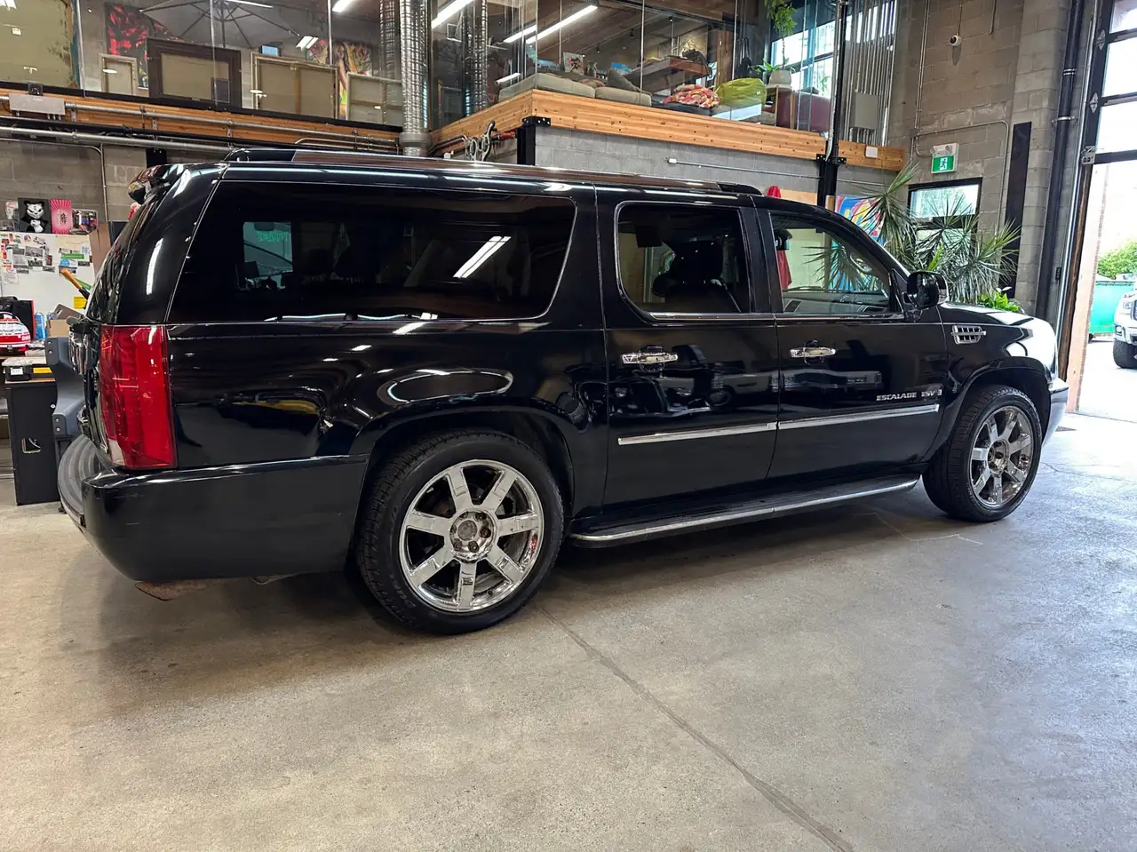 Cadillac Escalade снимка Cadillac Escalade