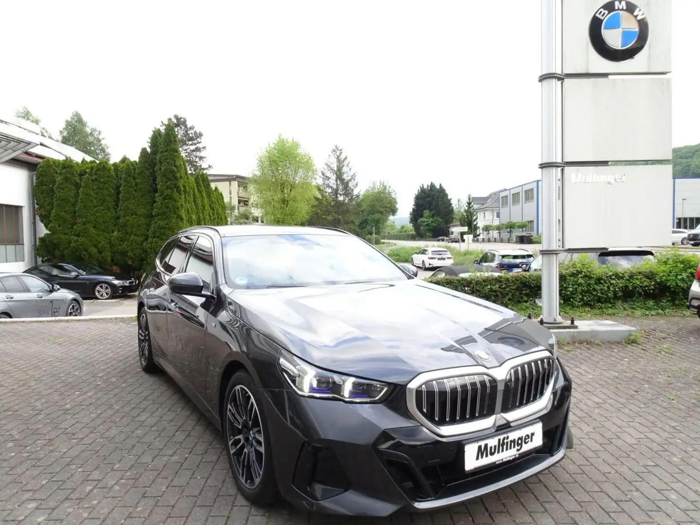 BMW 520 d T. xDrive  M Sport Standh.HUD ACC Ha/Ka.AHK Grau - 2