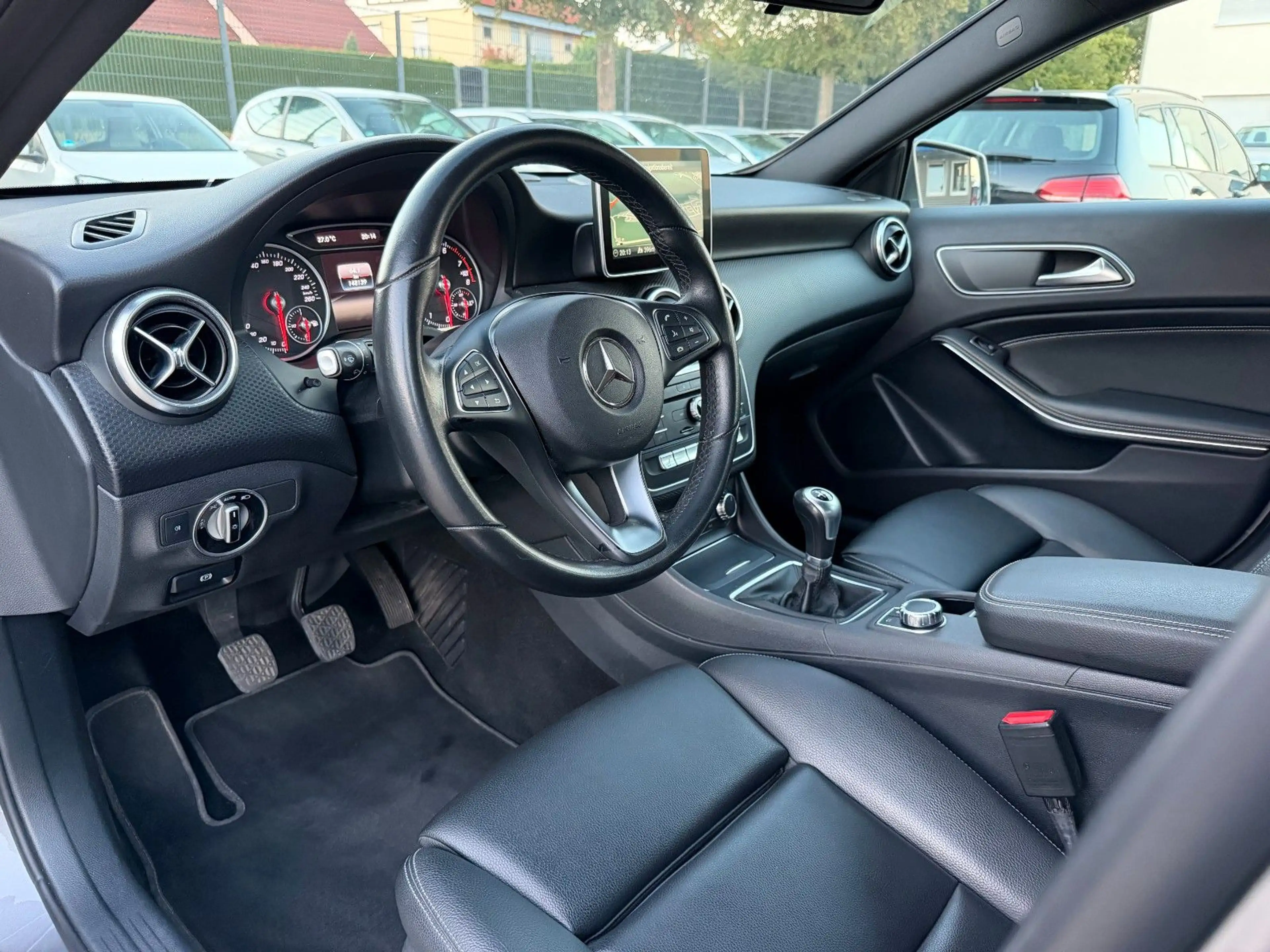Mercedes-Benz A 180 Style BlueEfficiency LED~LEDER~ NAVI ~SHZ — photo 24