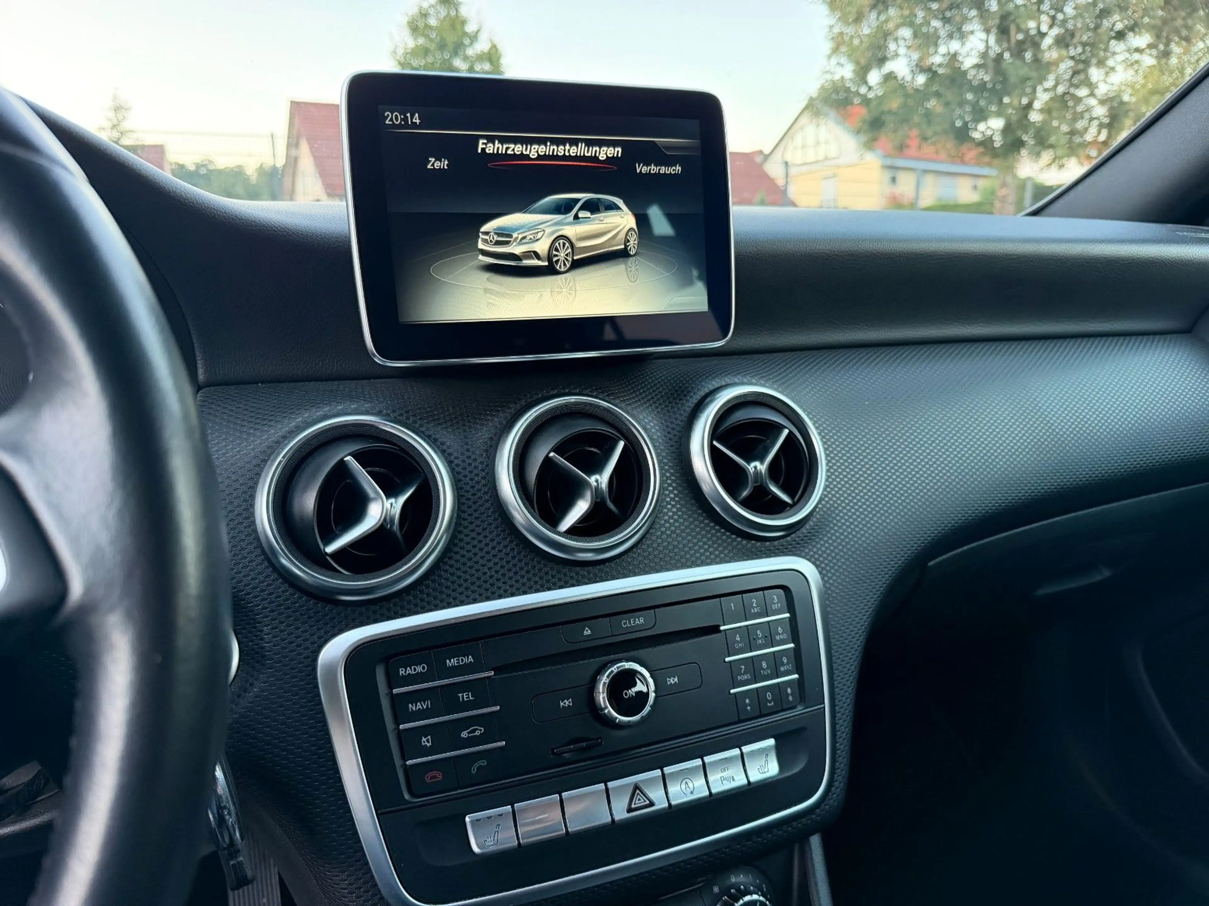 Mercedes-Benz A 180 Style BlueEfficiency LED~LEDER~ NAVI ~SHZ — photo 27