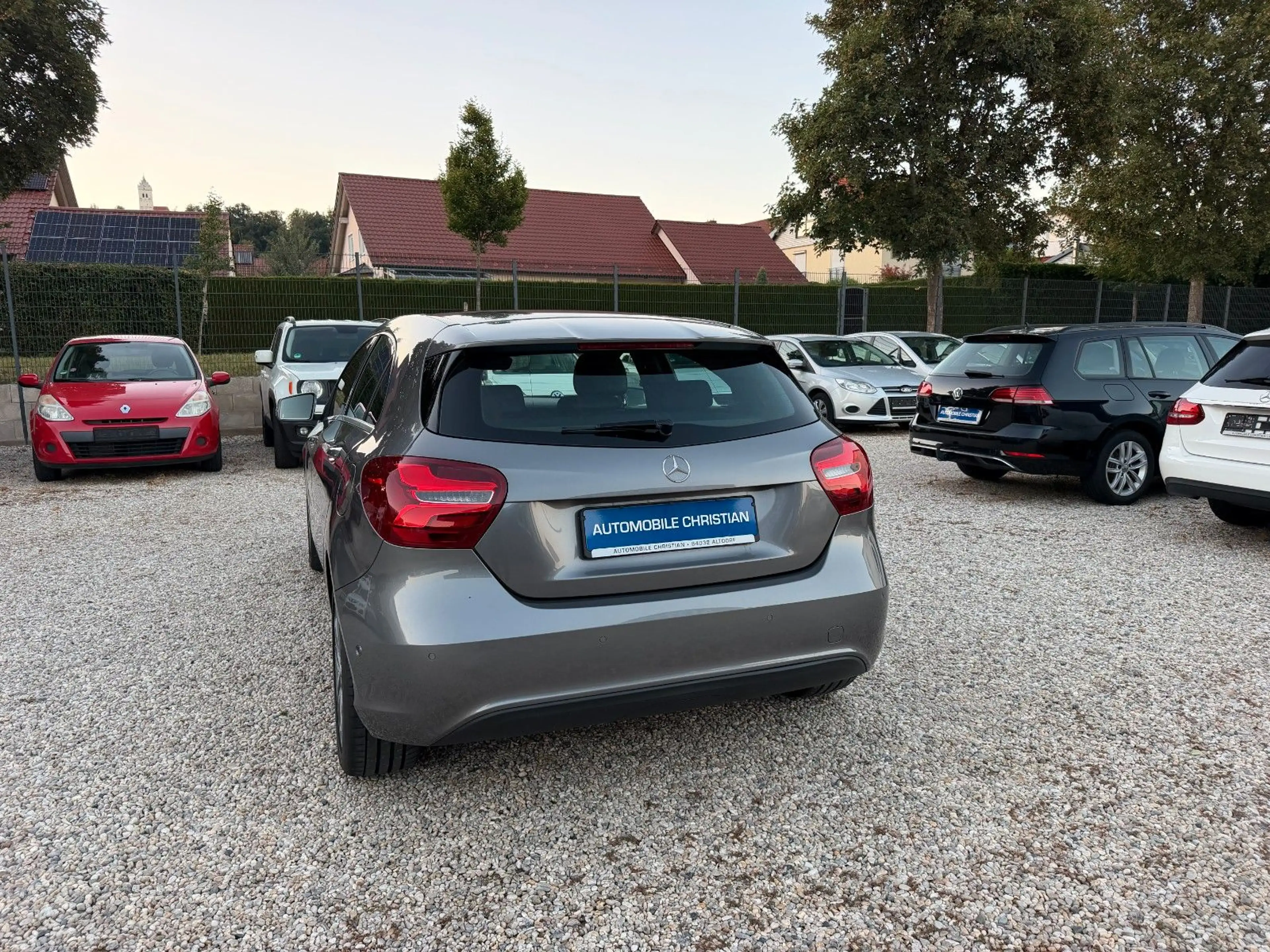 Mercedes-Benz A 180 Style BlueEfficiency LED~LEDER~ NAVI ~SHZ — photo 9