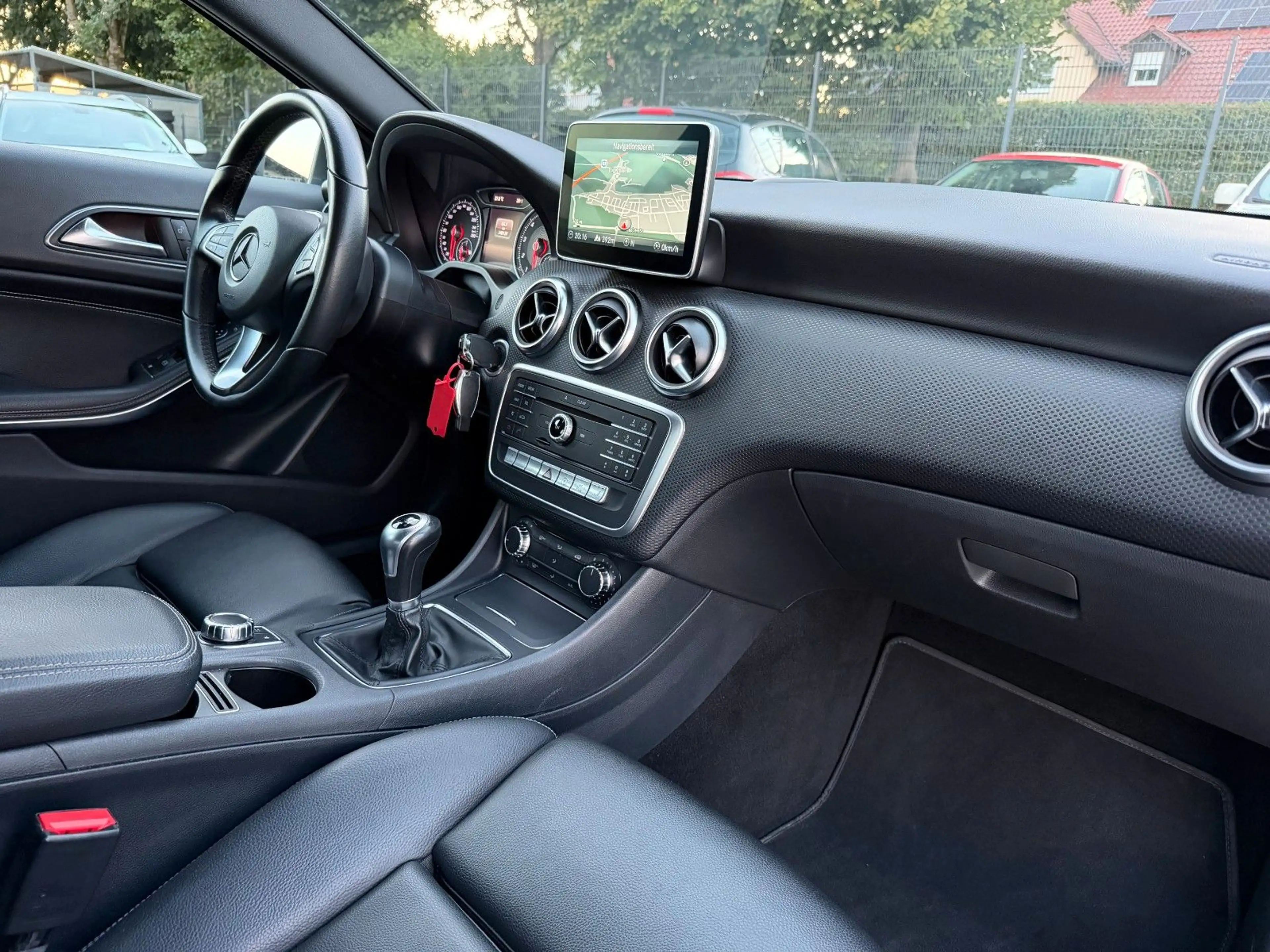 Mercedes-Benz A 180 Style BlueEfficiency LED~LEDER~ NAVI ~SHZ — photo 30