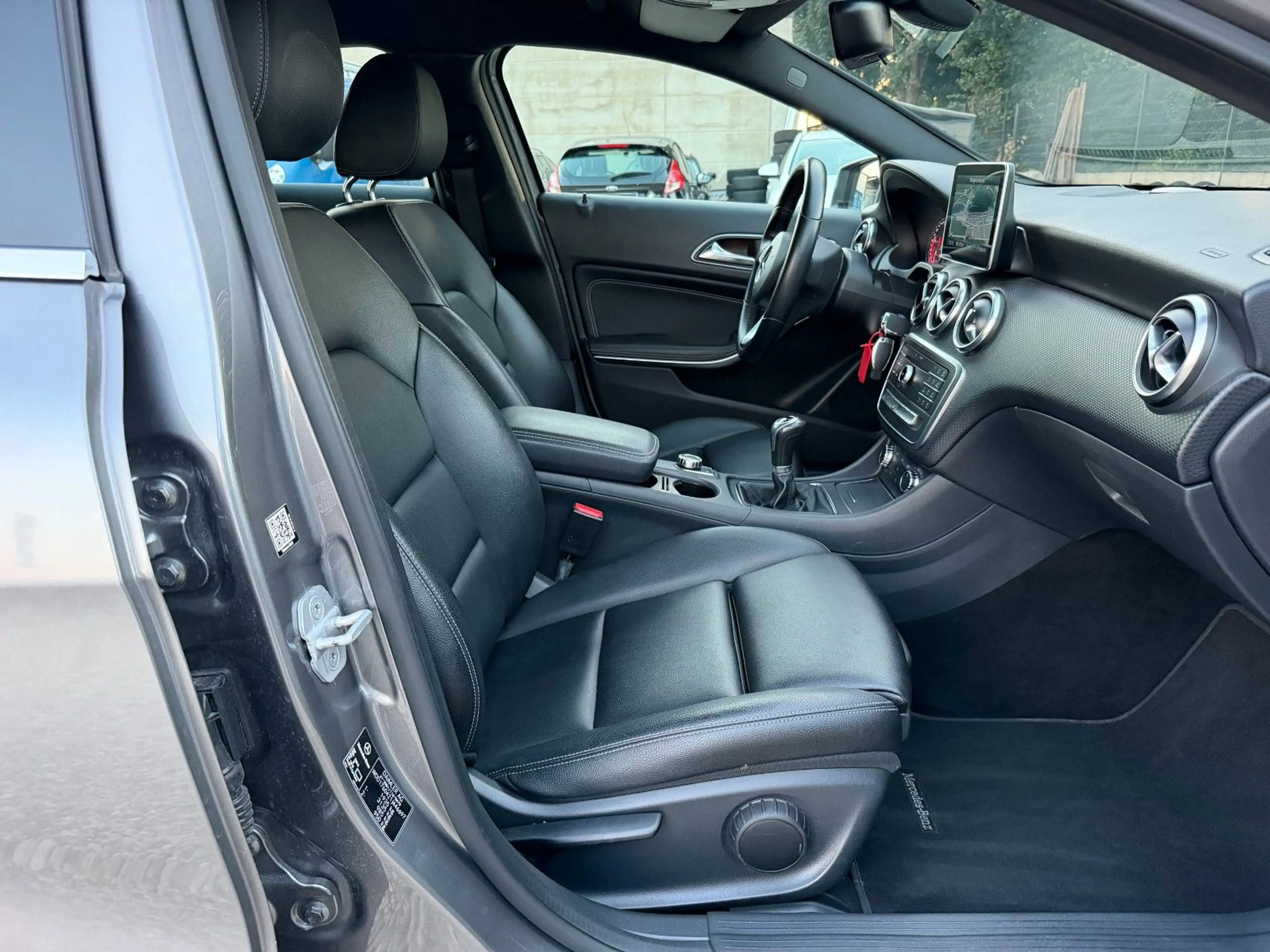 Mercedes-Benz A 180 Style BlueEfficiency LED~LEDER~ NAVI ~SHZ — photo 29
