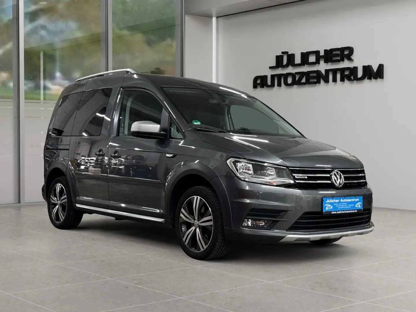Volkswagen Caddy Alltrack BMT TSI DSG, 5-Sitzer, 2.Hand Grau - 1