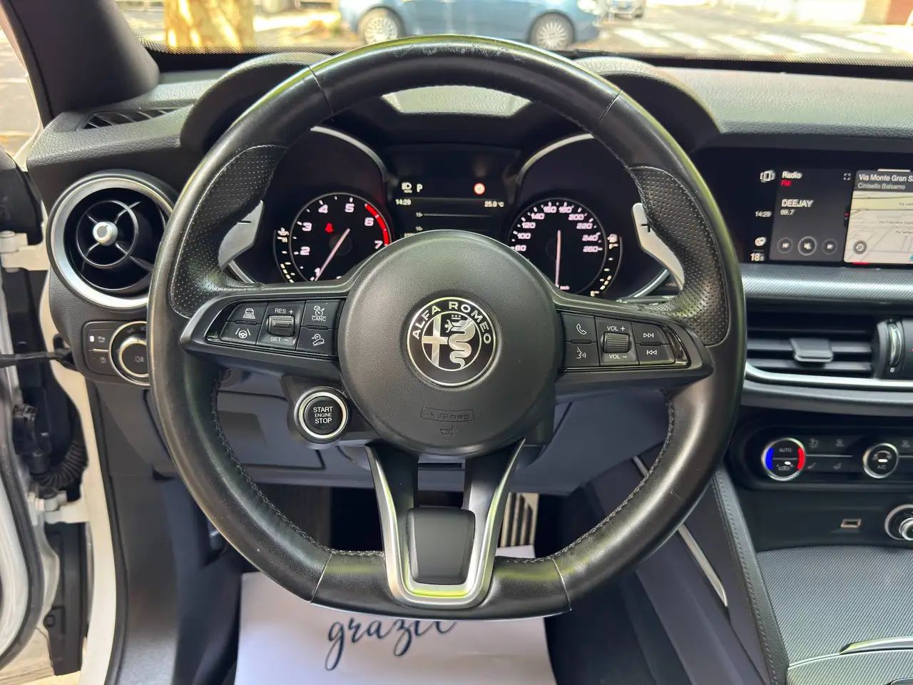 Alfa Romeo Stelvio 2022 — фото 12