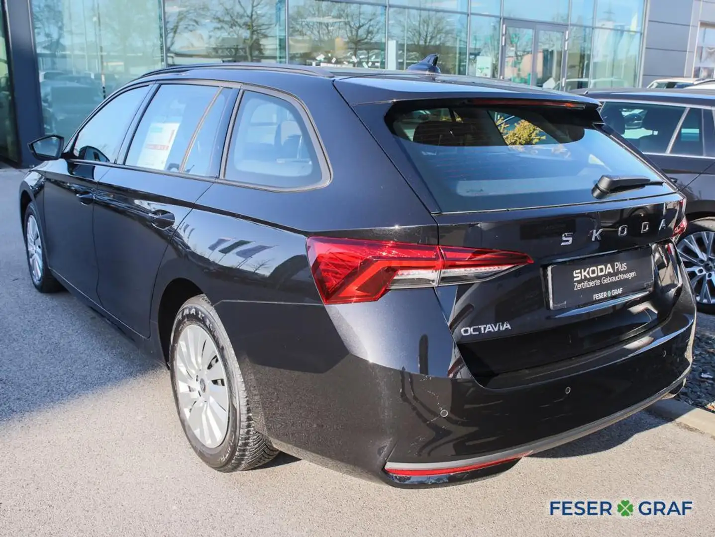 Skoda Octavia Combi 1.5 TSI Essence DSG AHK Smart Link Schwarz - 2
