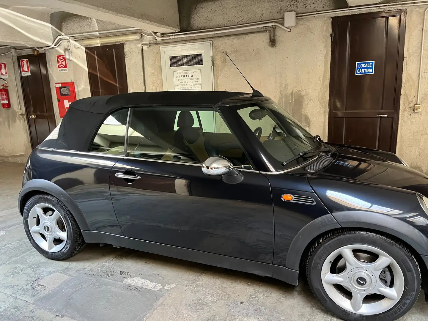 MINI Cooper Cabrio Mini II R52 2001 Cabrio 1.6 Nero - 2