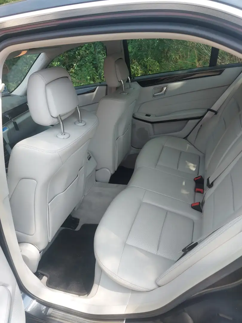 Mercedes-Benz E 200 BlueTEC 7G-TRONIC - 2