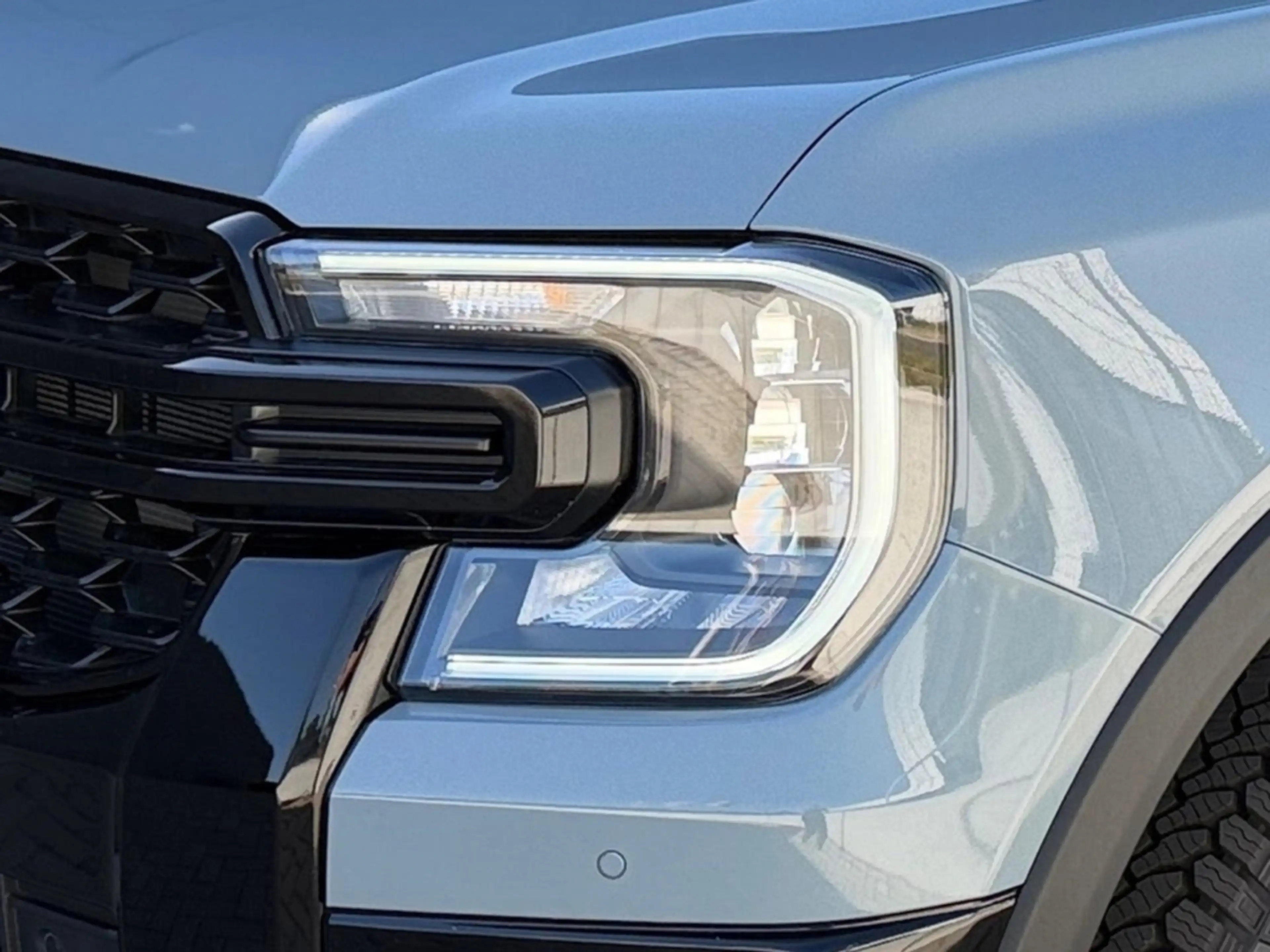 Ford Ranger 2.3l PHEV DoKa Limited AWD AHK man. Laderaumrollo — photo 5