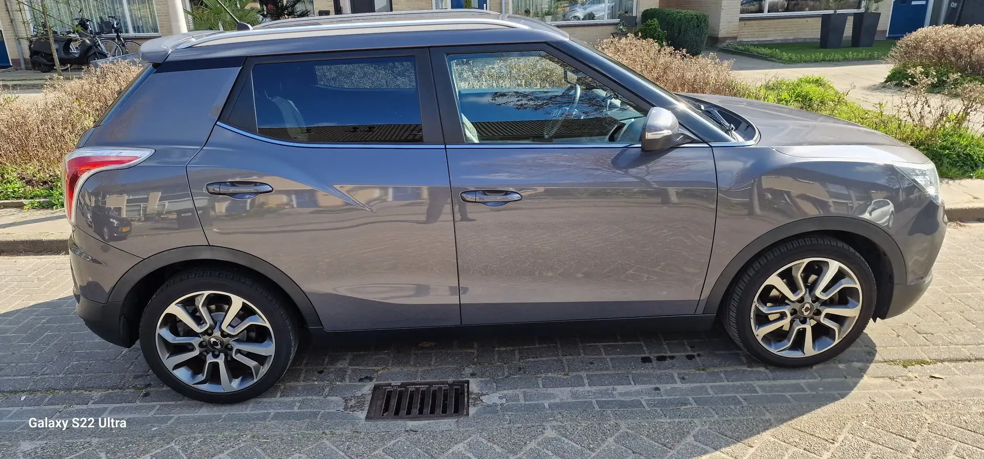SsangYong Tivoli Tivoli 1.6 Quartz Серый - 1