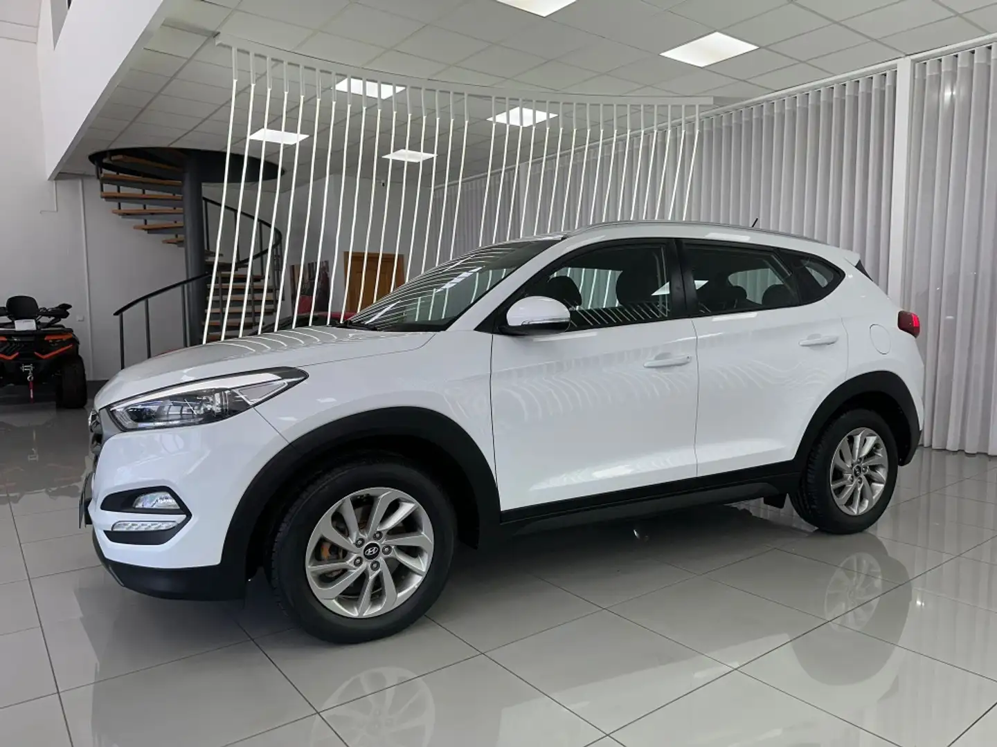 Hyundai TUCSON 1.7CRDI BD Tecno 4x2 Bianco - 2