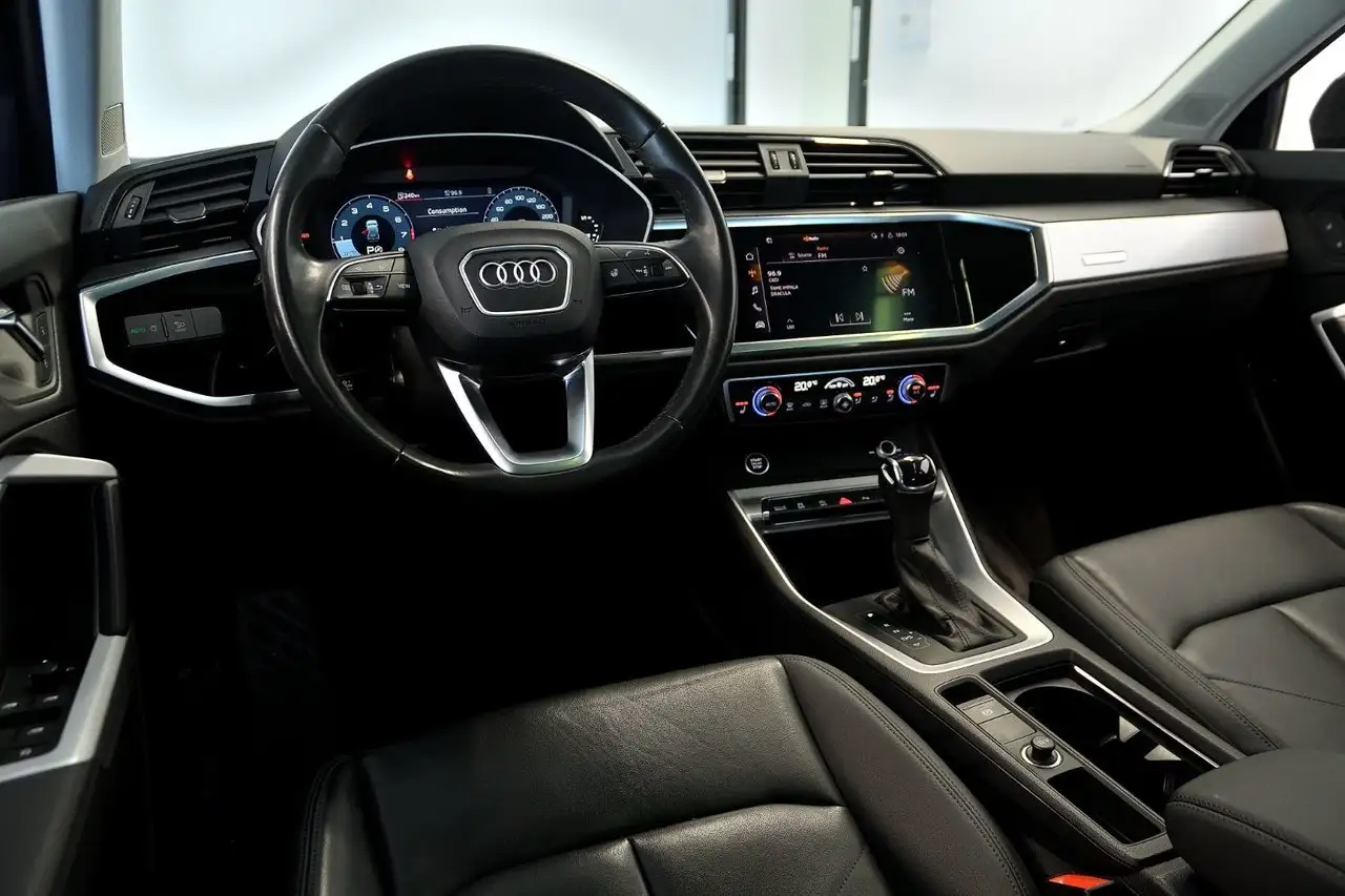 Audi Q3 снимка Audi Q3