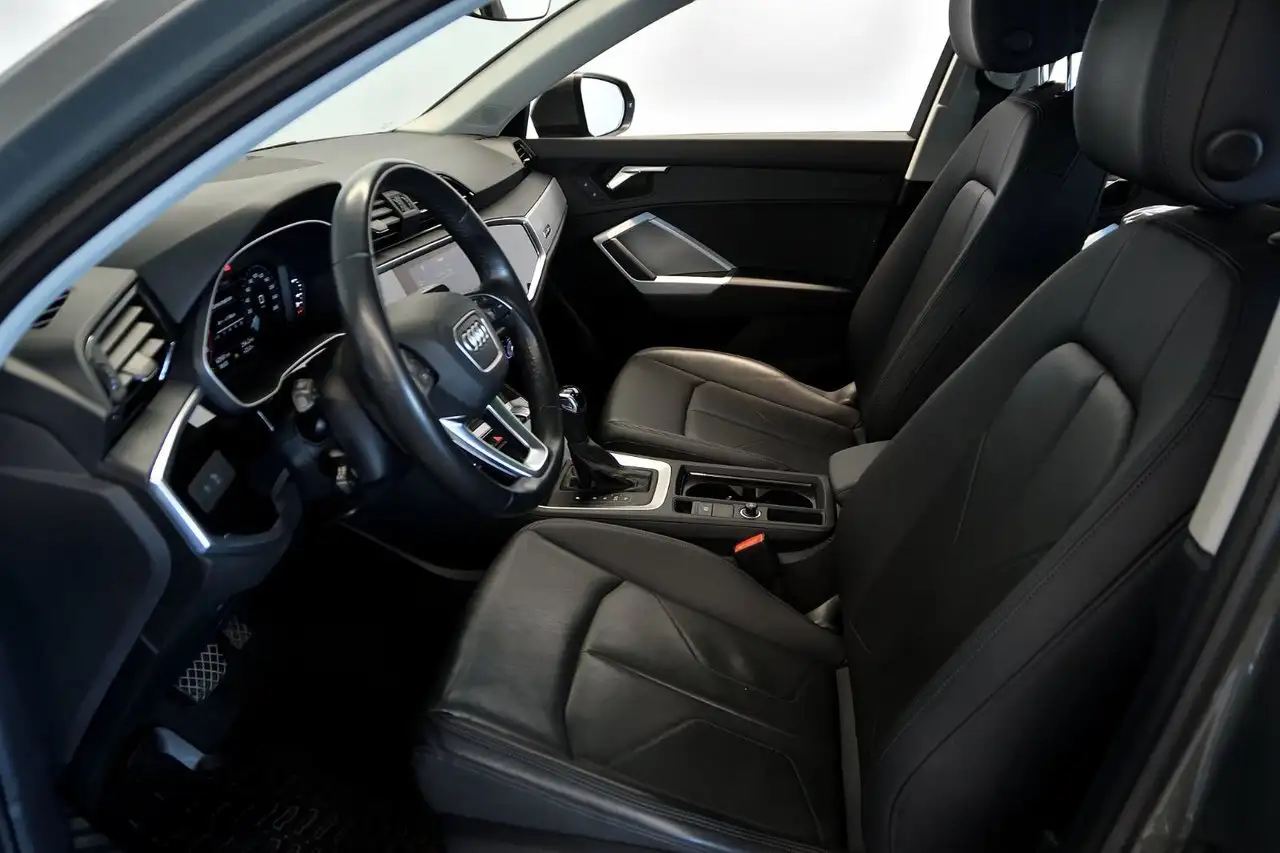 Audi Q3 снимка Audi Q3