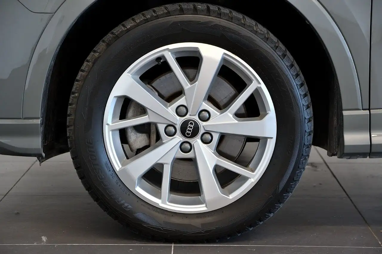 Audi Q3 снимка Audi Q3
