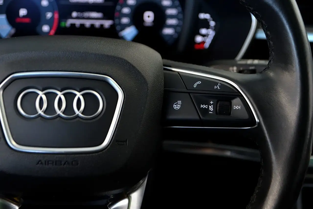 Audi Q3 снимка Audi Q3