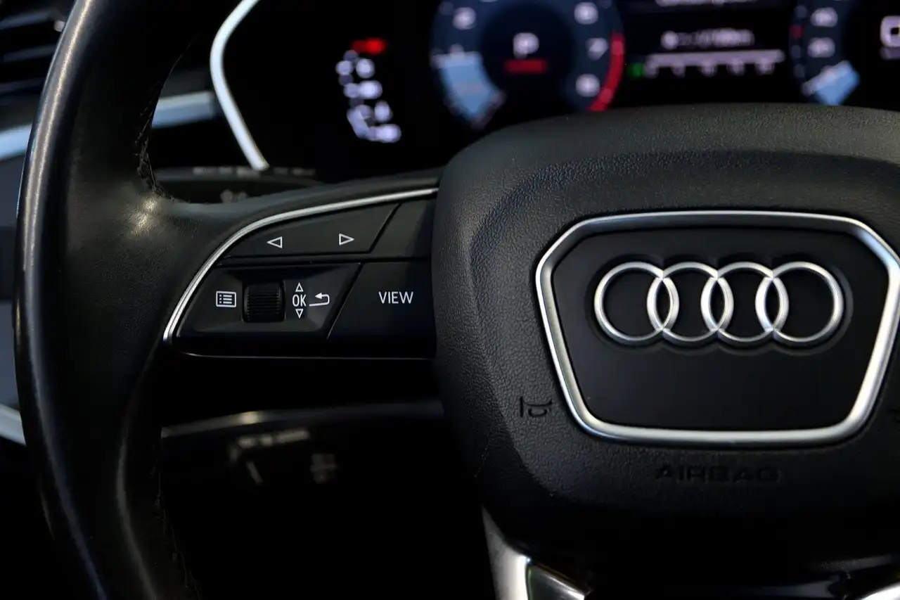 Audi Q3 снимка Audi Q3