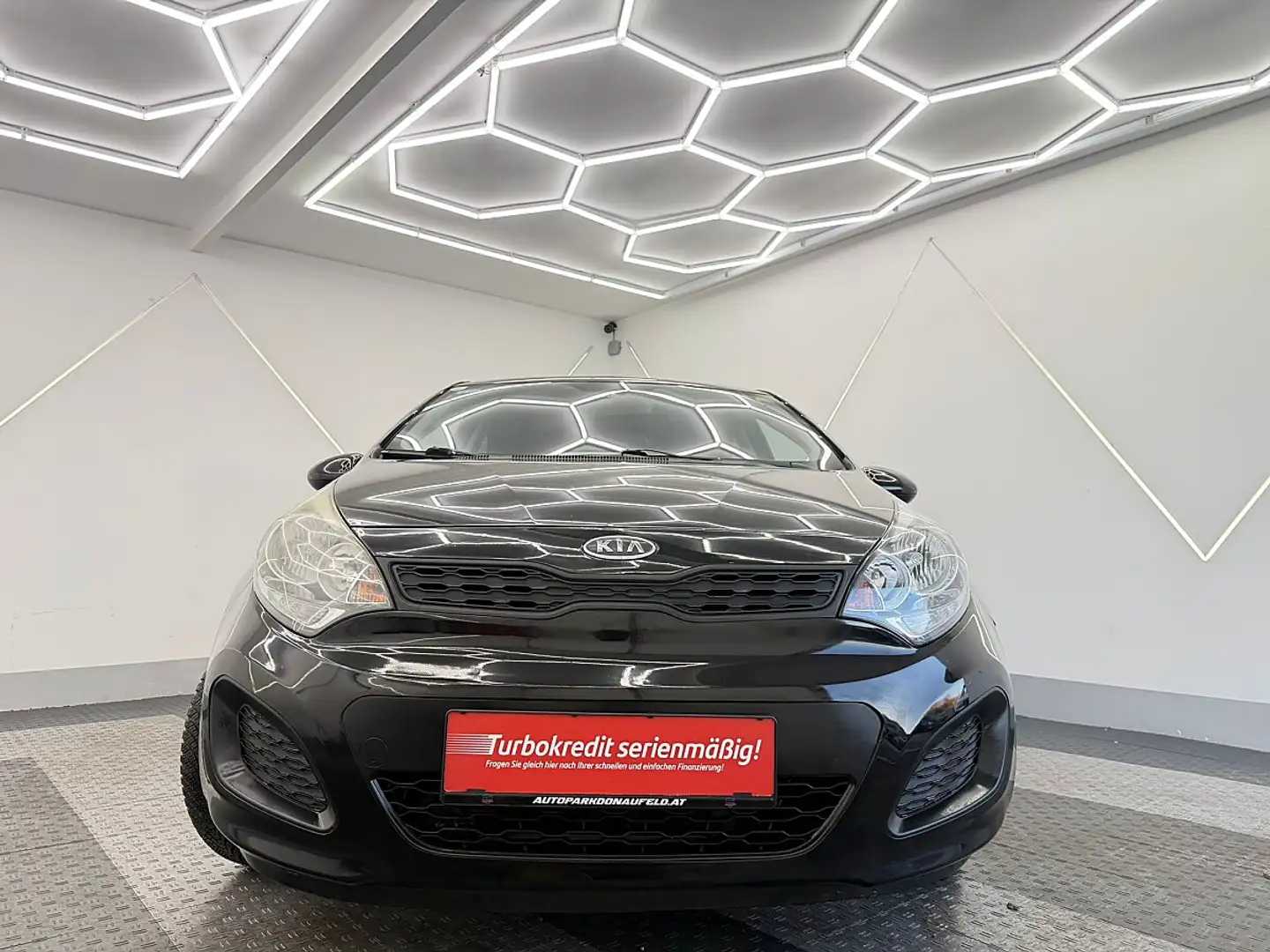 Kia Rio 1,1 CRDi Cool/Gepflegt/Neues Pickerl/ Schwarz - 2