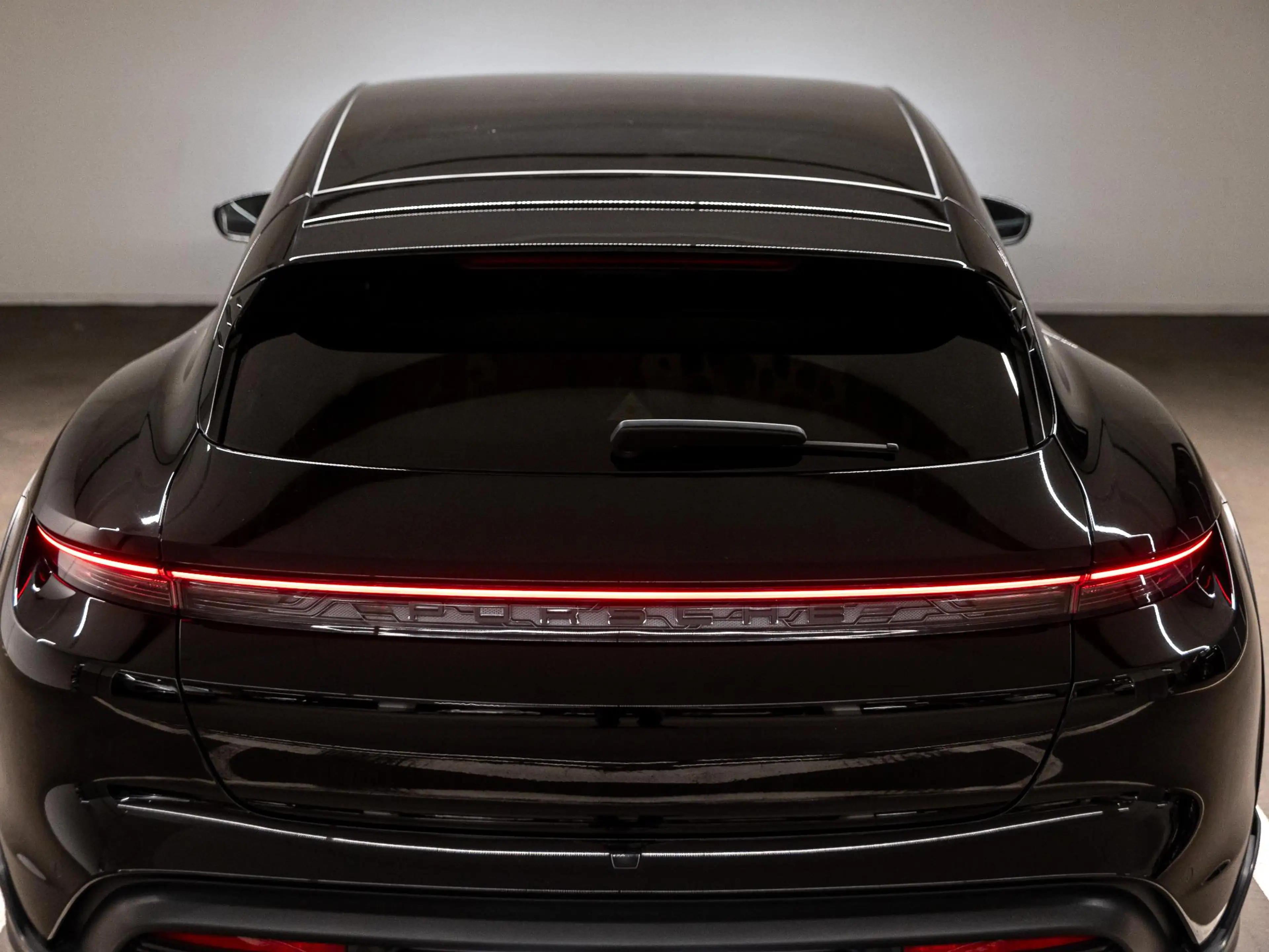 Porsche Taycan Cross Turismo 4 93 kWh — photo 9