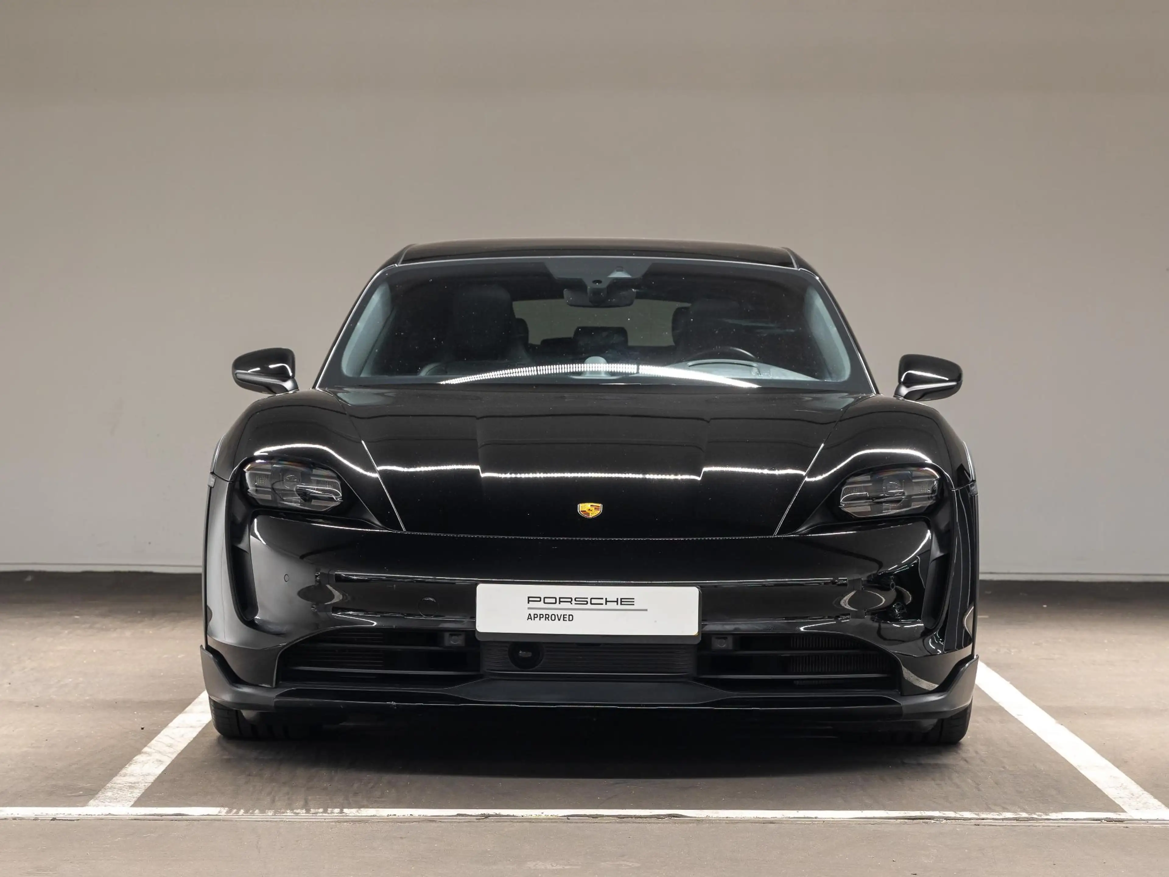 Porsche Taycan Cross Turismo 4 93 kWh — photo 4