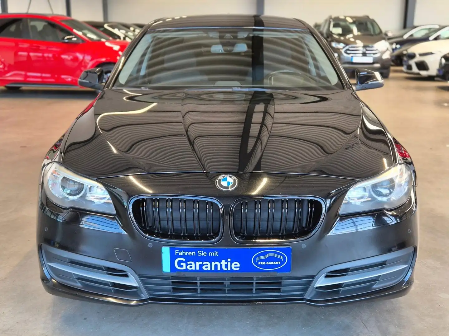 BMW 530 d TOURING NAVI XENON SITZHZ PDC TEMPOMAT Černá - 2