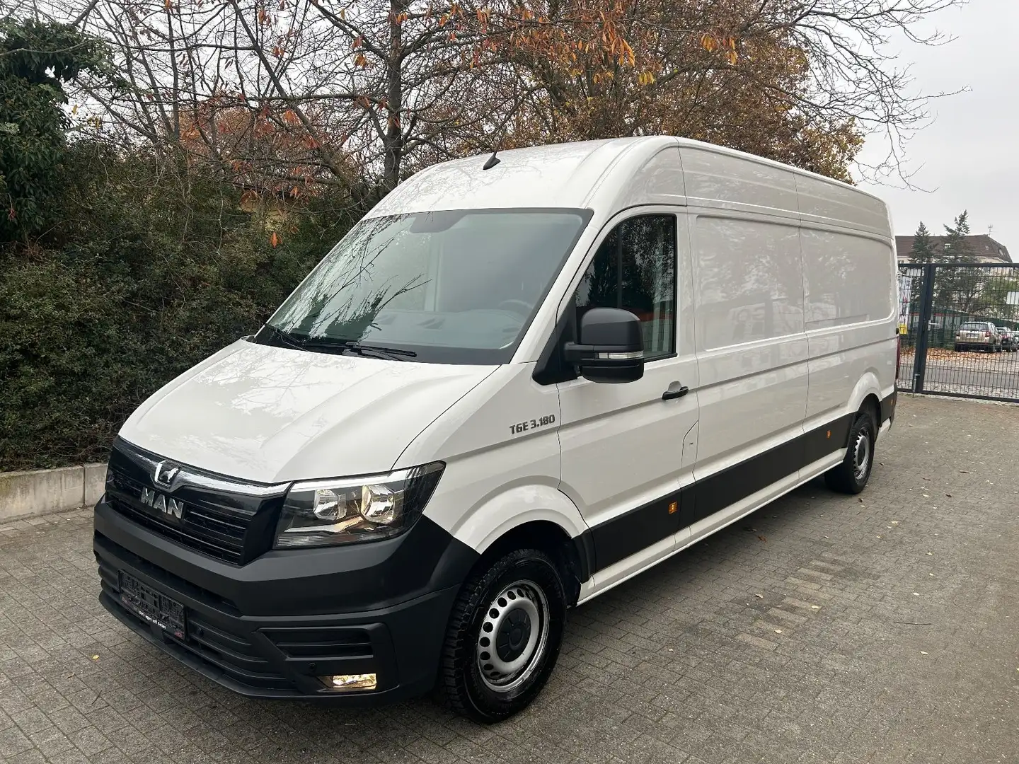 MAN TGE /Aut./PDC/360*/Klima/Multi/Distronik Blanc - 1