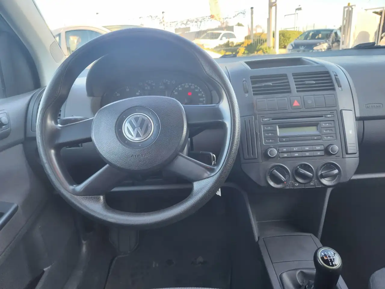 Volkswagen Polo Citadine 5 portes — photo 5