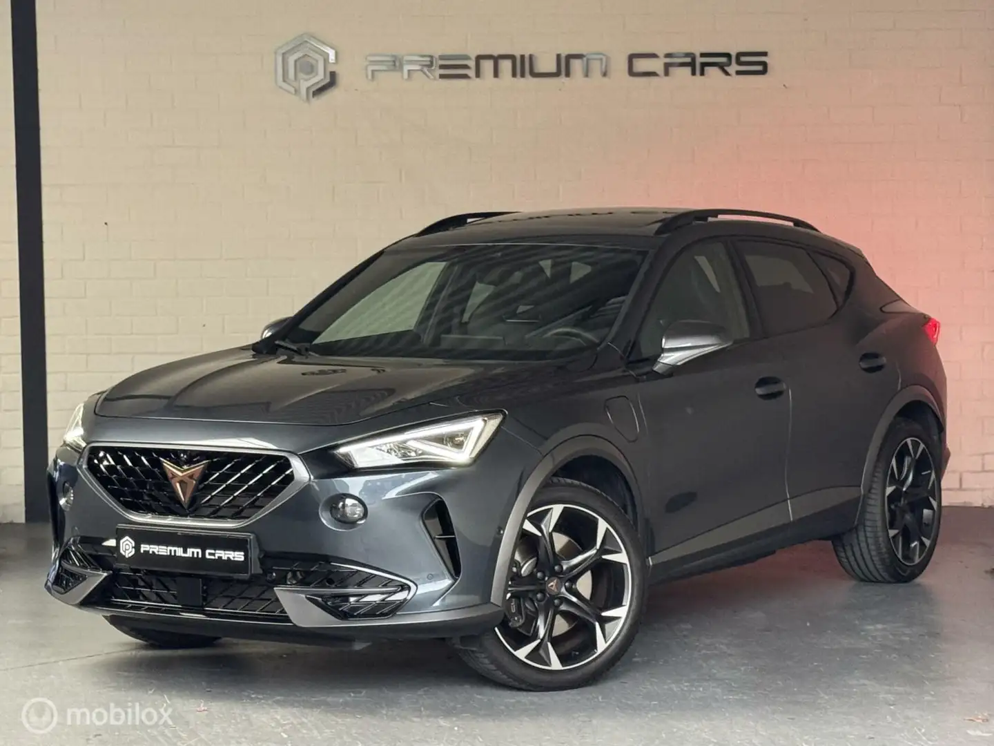 CUPRA Formentor 1.4 e-Hybrid VZ Performance Pano Keyless 360 Grijs - 1