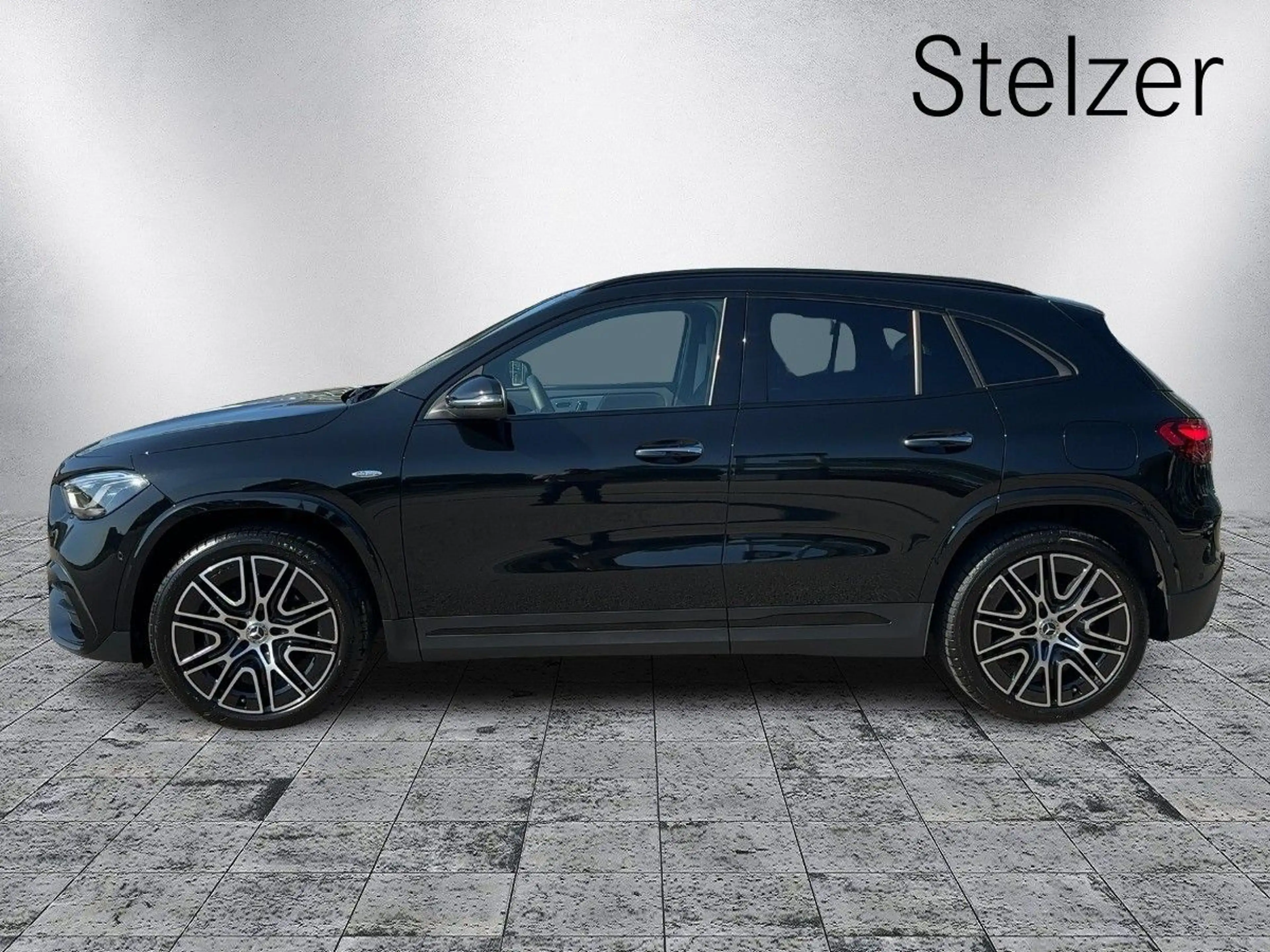 Mercedes-Benz GLA 250 e EQ Hybrid Österreich-Edition AMG Line — photo 3