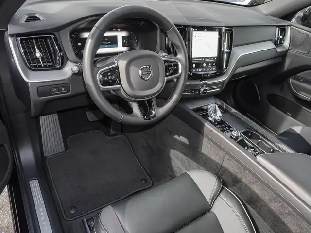 Volvo XC60 view 8