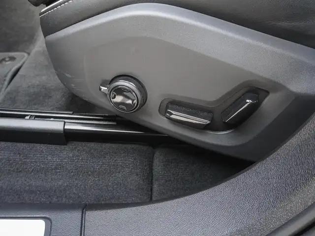 Volvo XC60 view 15
