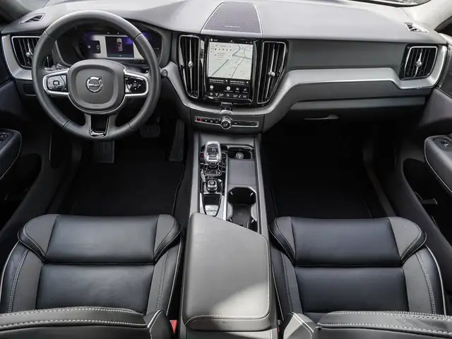 Volvo XC60 view 9