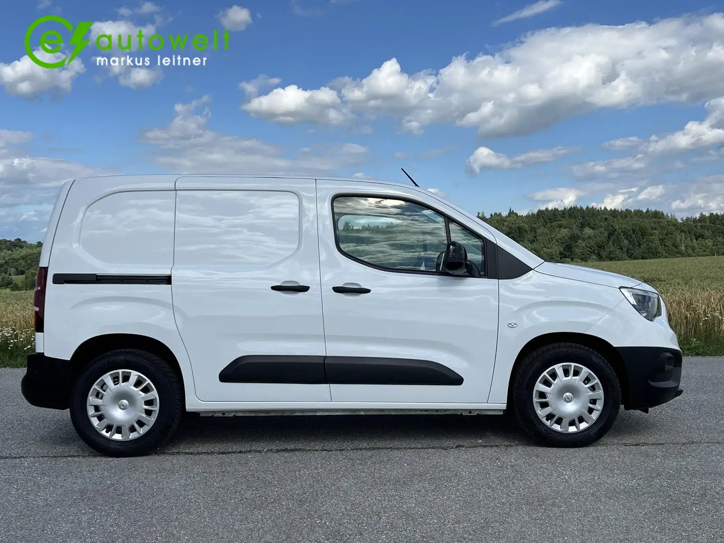 Opel Combo-e Cargo Edition 50kWh RFK AHK MFL CCS Schlechtwege Білий - 2