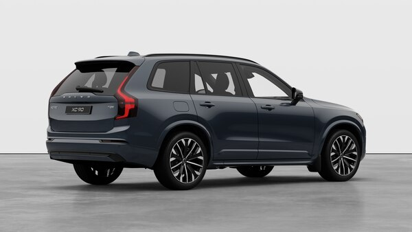 2026 Volvo XC90 T8 AWD Plus Dark Theme 7-Seater thumb 8