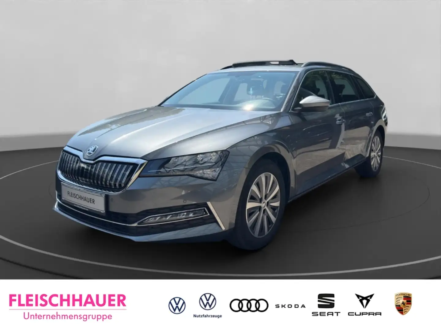 Skoda Superb Combi Ambition 1.4 TSI iV StandHZG AHK El. Pano Na Grau - 1