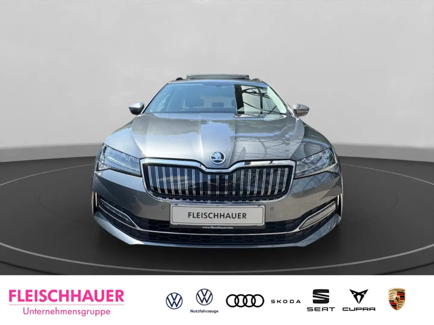 Skoda Superb Combi Ambition 1.4 TSI iV StandHZG AHK El. Pano Na Grau - 2