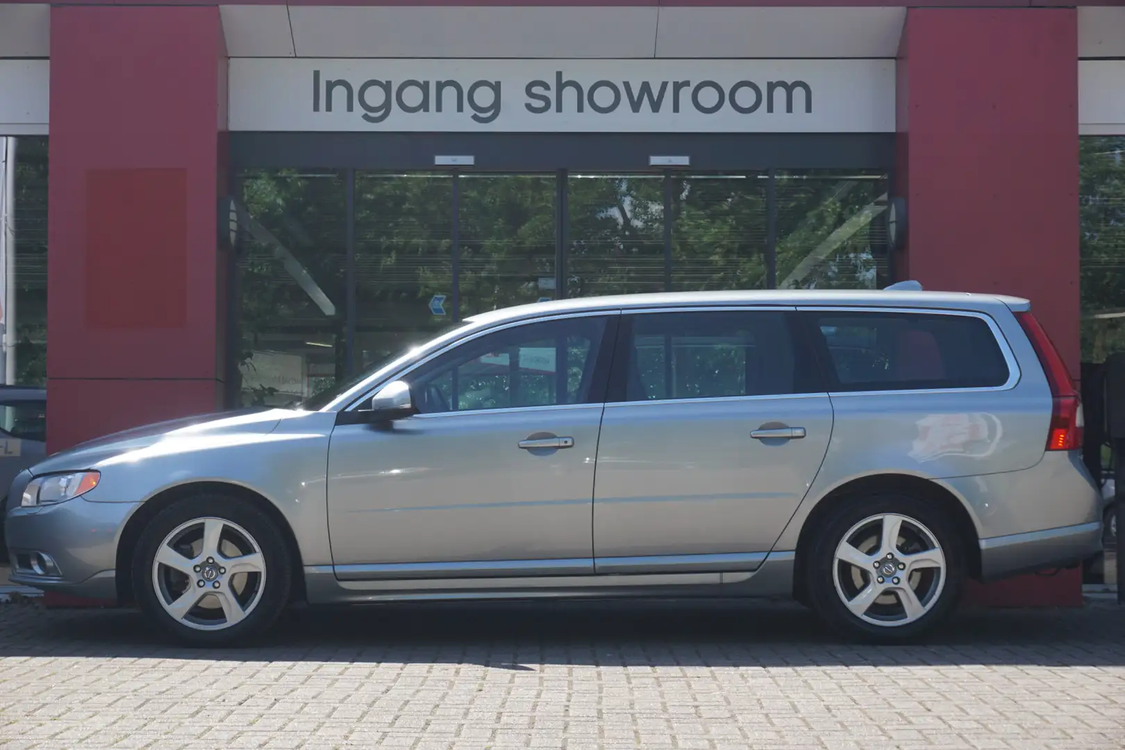 Volvo V70 1.6 T4 Limited Edition | Leder | Navi | Trekhaak | Сірий - 2