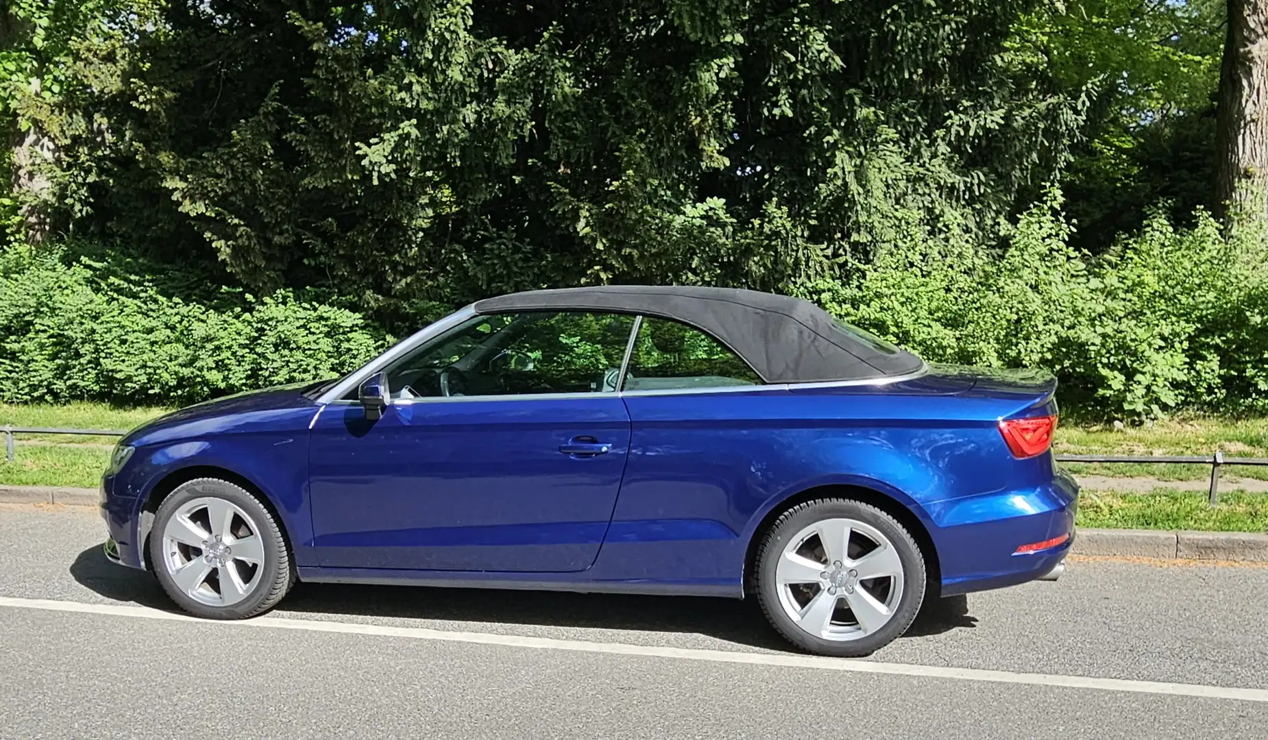 Audi A3 Audi A3 Cabriolet, Ambiente, Navi, SHZ, Klima Blau - 2