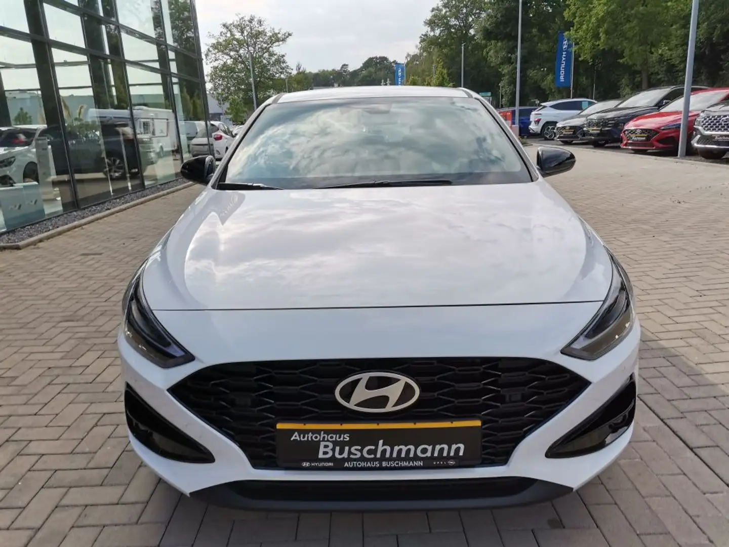 Hyundai i30 1.0 T-GDI DCT Advantage Weiß - 2