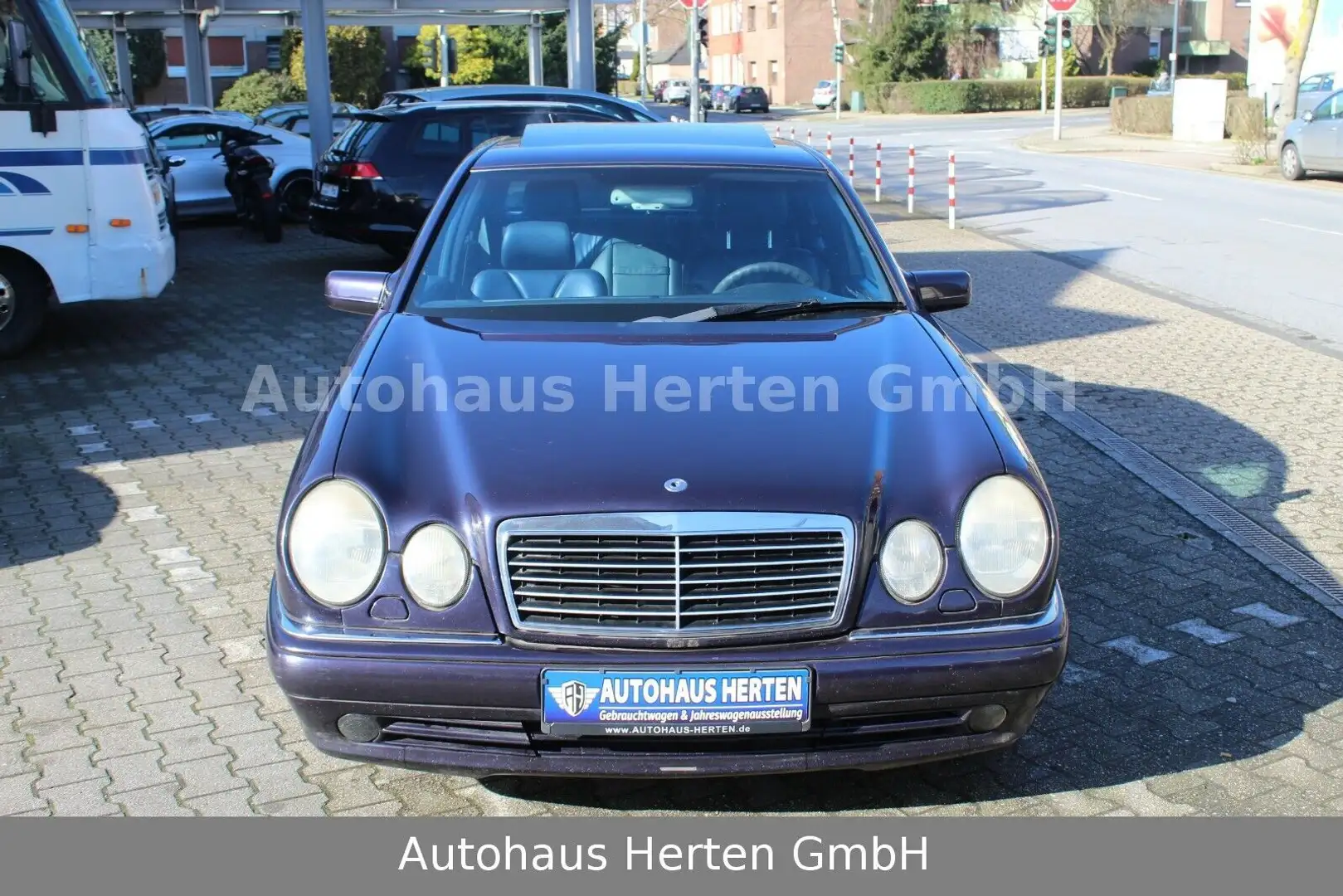 Mercedes-Benz E 60 AMG LIMO*DEUTSCH*XENON*EL-SITZ*ALU19"*TOP* Violett - 2