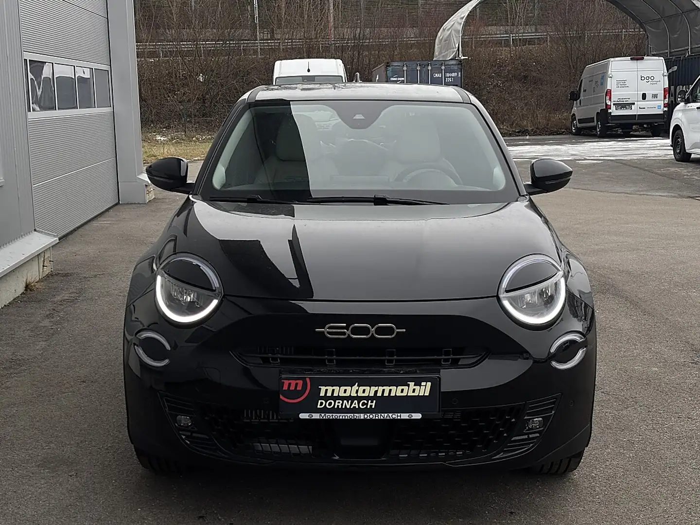 Fiat 600 Hybrid mHEV 110 6-Gang eDCT La Prima Schwarz - 2