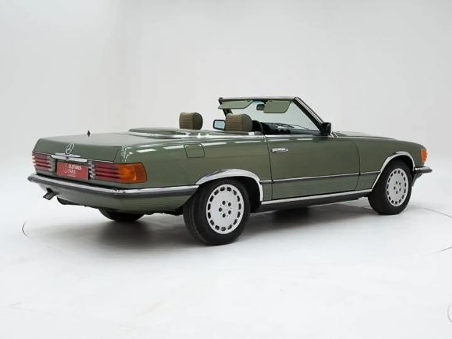 Mercedes-Benz SL 280 '83 CH3696 Зелений - 2
