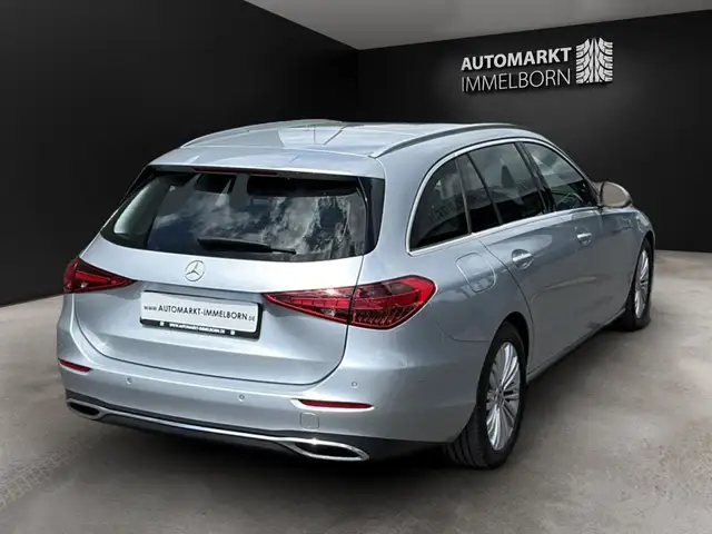 Mercedes-Benz C-Class view 11