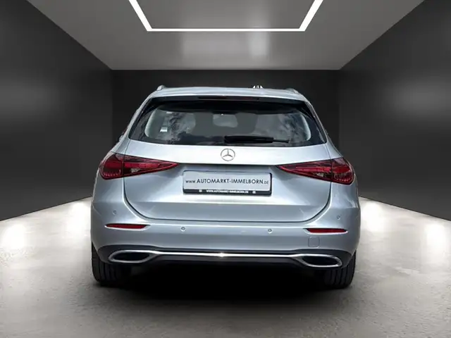 Mercedes-Benz C-Class view 9