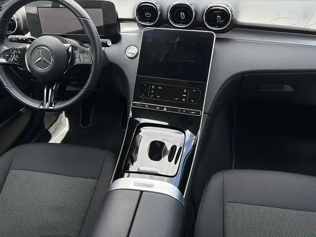 Mercedes-Benz C-Class view 14