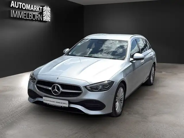 Mercedes-Benz C-Class view 3