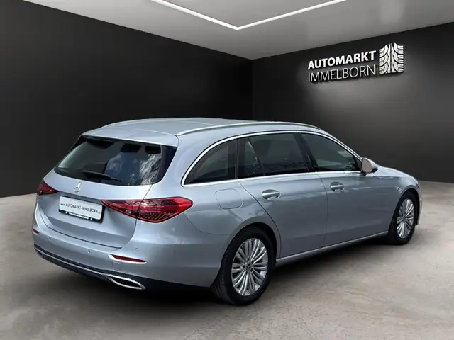 Mercedes-Benz C-Class view 6